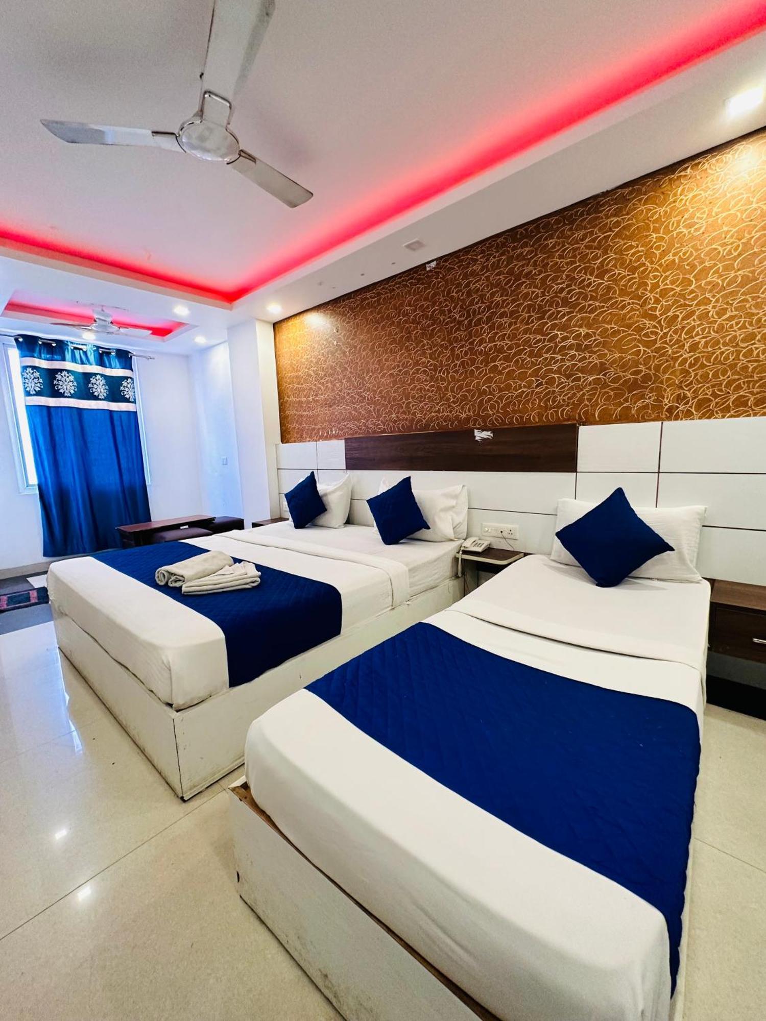 Airport Hotel Mayank Residency New Delhi Exteriör bild