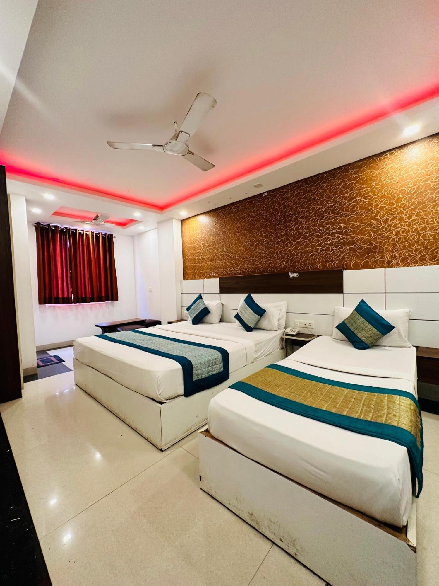 Airport Hotel Mayank Residency New Delhi Exteriör bild