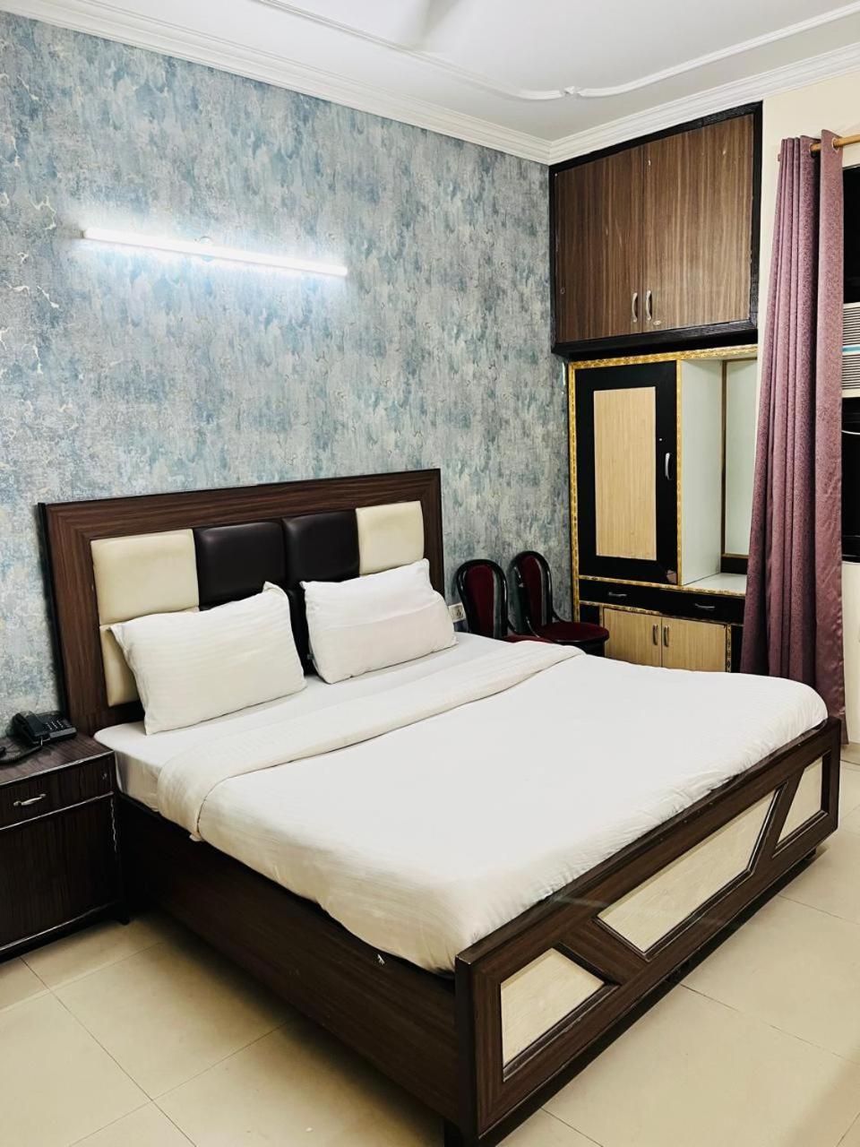 Airport Hotel Mayank Residency New Delhi Exteriör bild