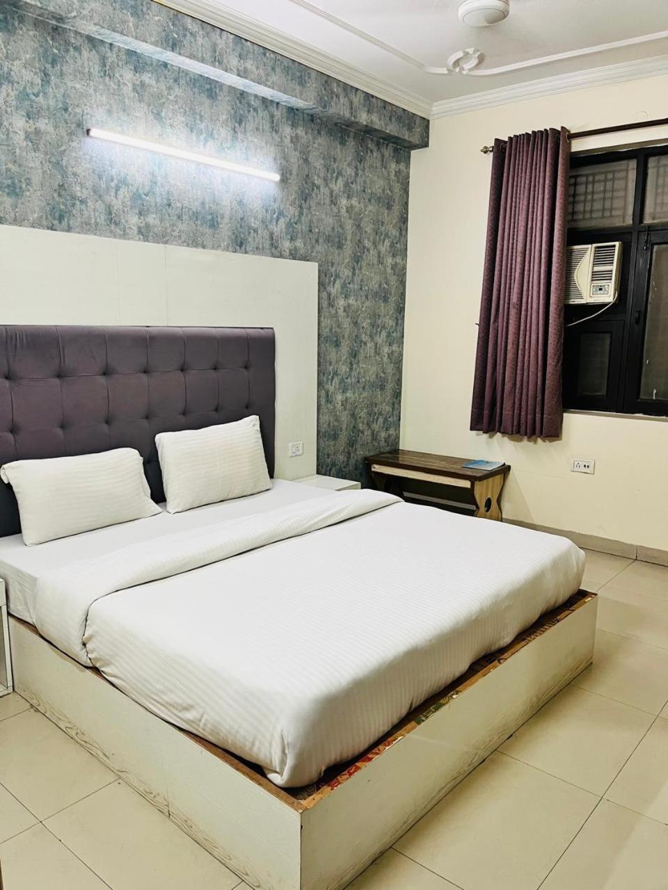 Airport Hotel Mayank Residency New Delhi Exteriör bild
